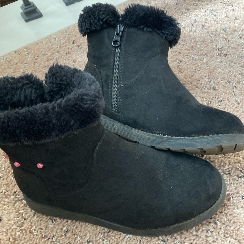 Cat and Jack size 3 boots